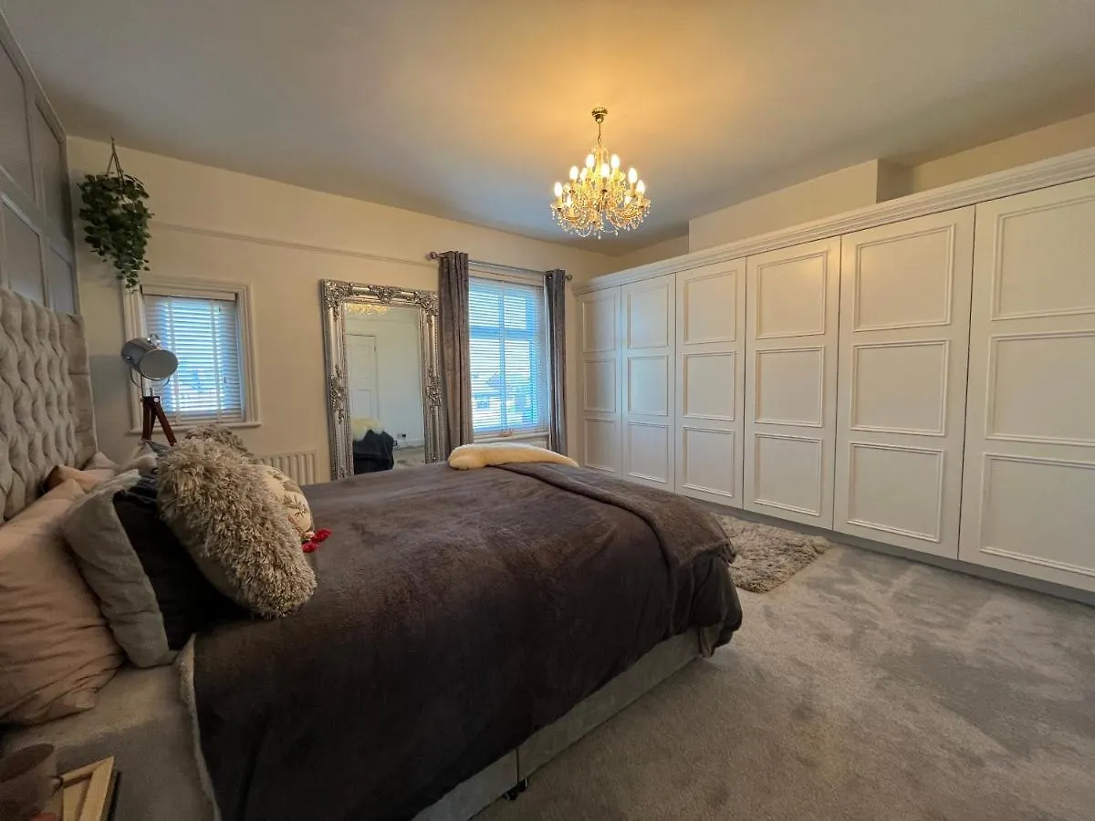 Holiday home Beautiful 3 Bedroom Home. Entire House Ossett