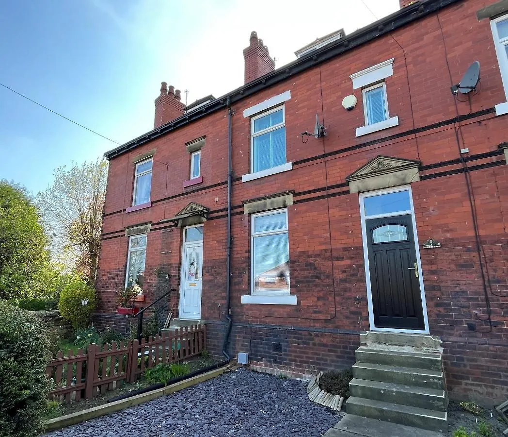 Beautiful 3 Bedroom Home. Entire House Ossett Holiday home